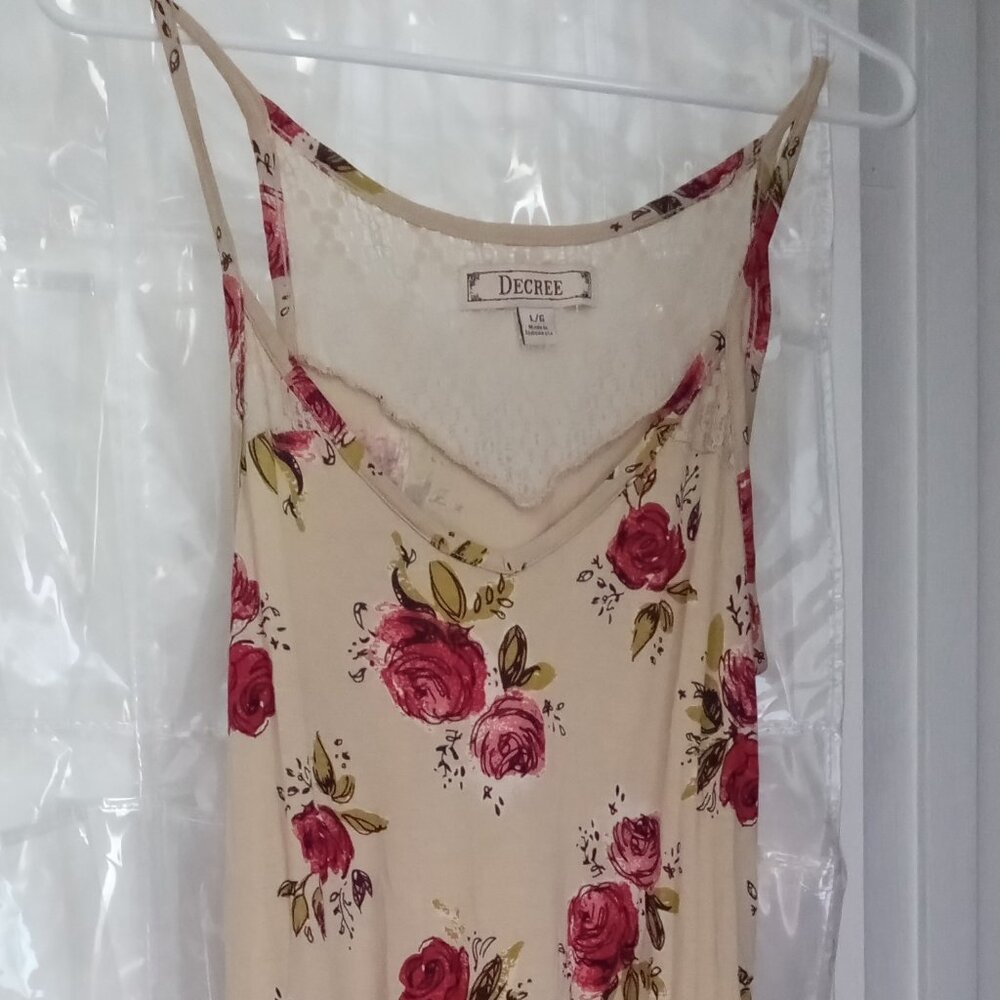 Decree Women's Floral Pattern W/Lace and Ruffle Accents Tank Top Camisole Large